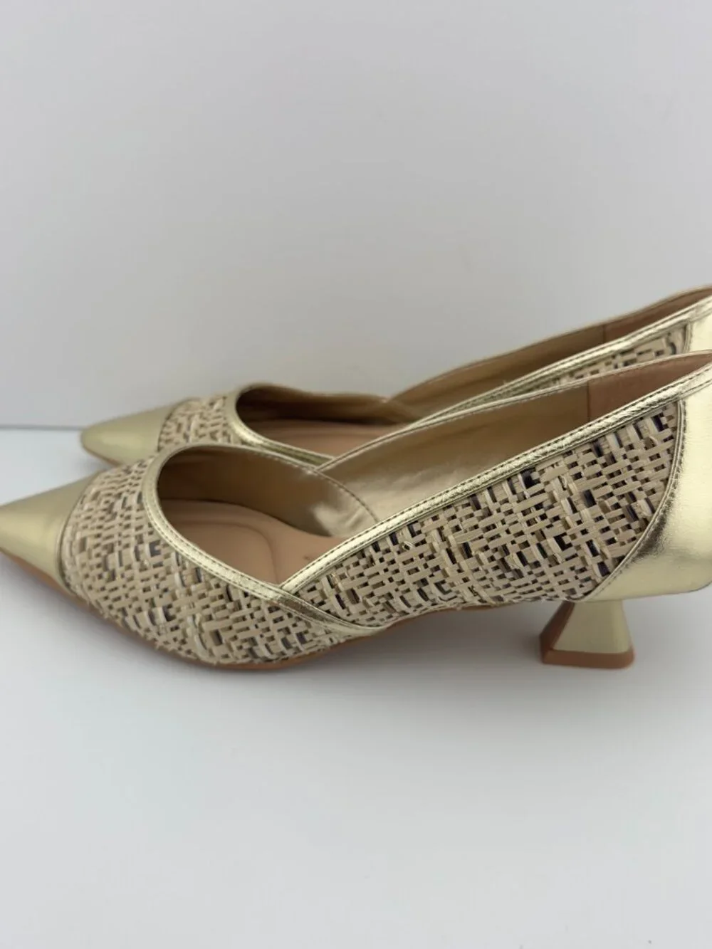 FRANCO SARTO DARCY POINTED TOE KITTEN HEEL PUMP GOLD BEIGE MULTI WOVEN SIZE 7.5M